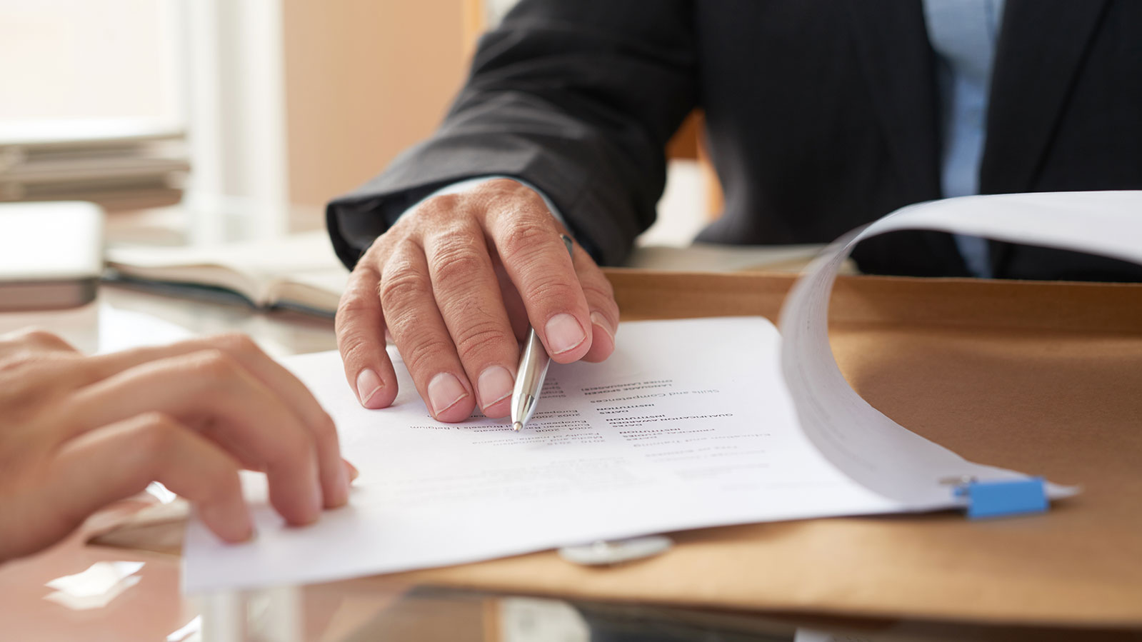 entidad-publica-gestiona-requisitos-legales-almacenamiento-productos-quimicos